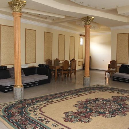 Aratta Hotel Argavand ภายนอก รูปภาพ