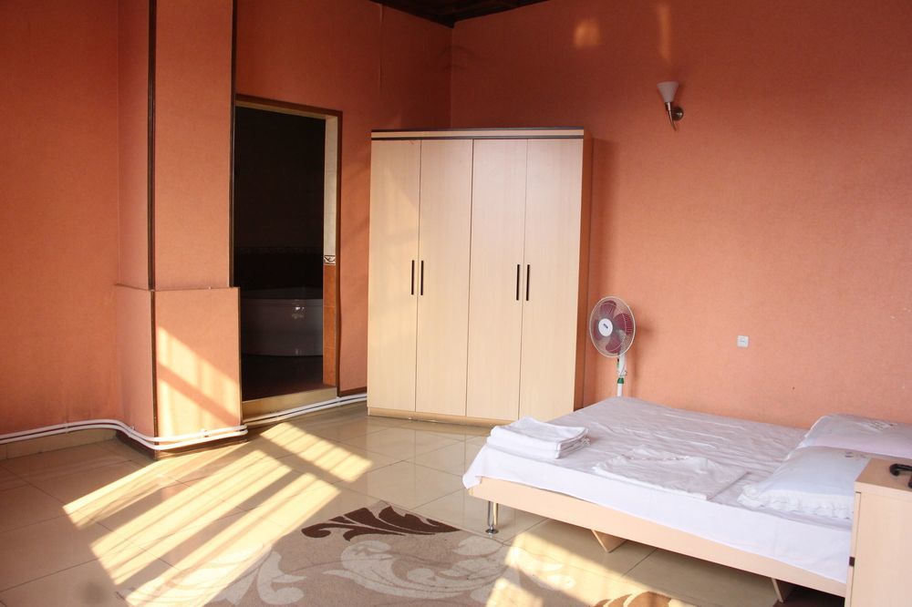 Aratta Hotel Argavand ภายนอก รูปภาพ
