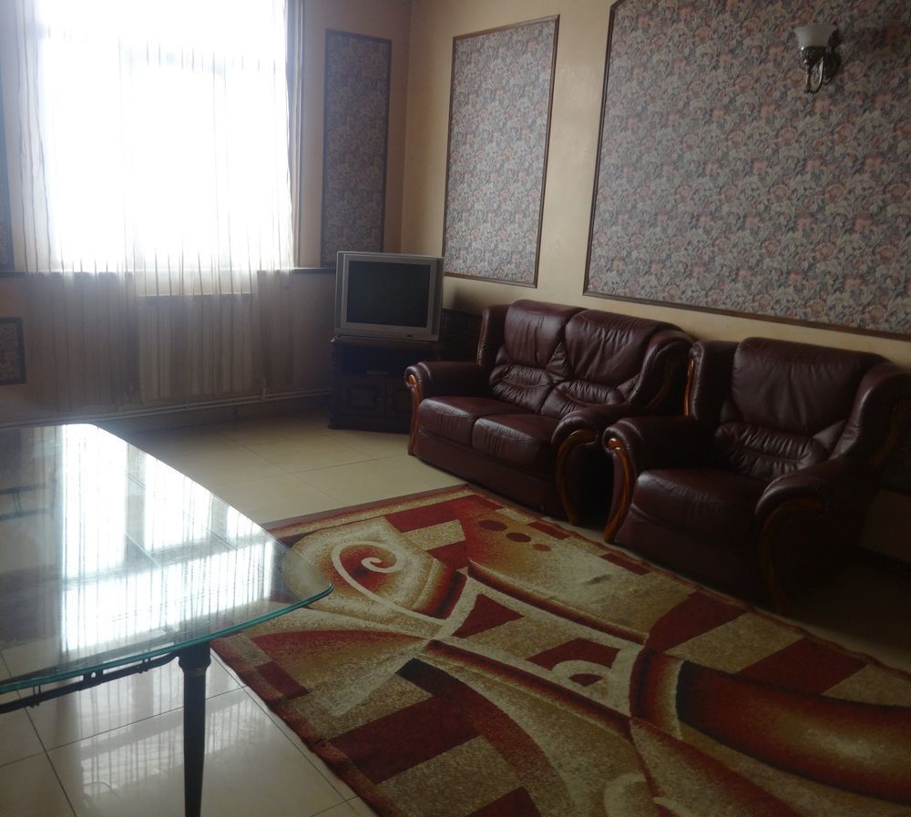 Aratta Hotel Argavand ภายนอก รูปภาพ