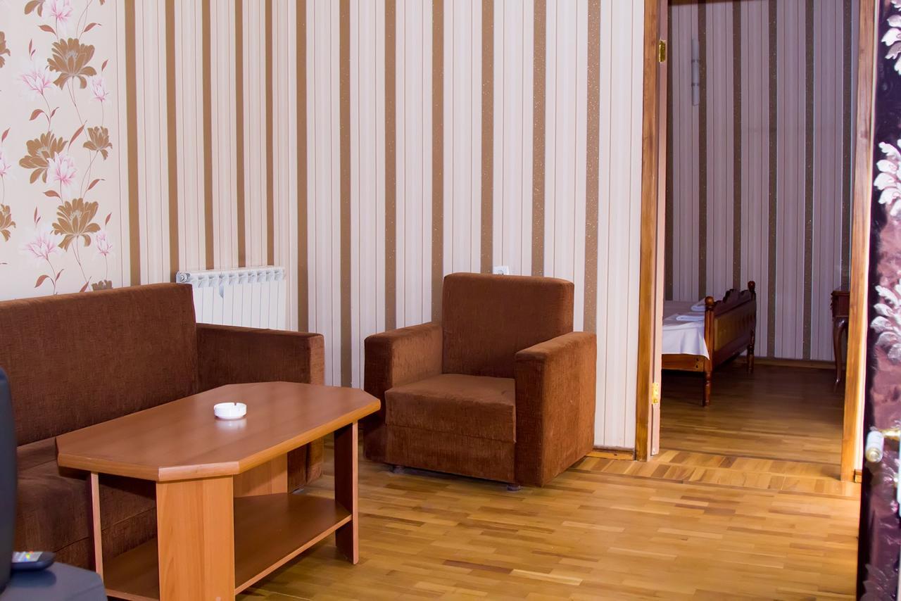 Aratta Hotel Argavand ภายนอก รูปภาพ