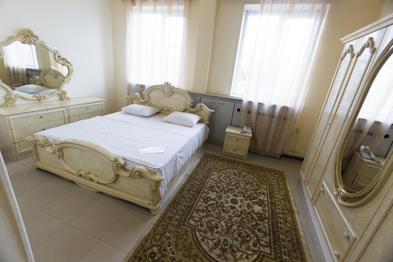 Aratta Hotel Argavand ภายนอก รูปภาพ