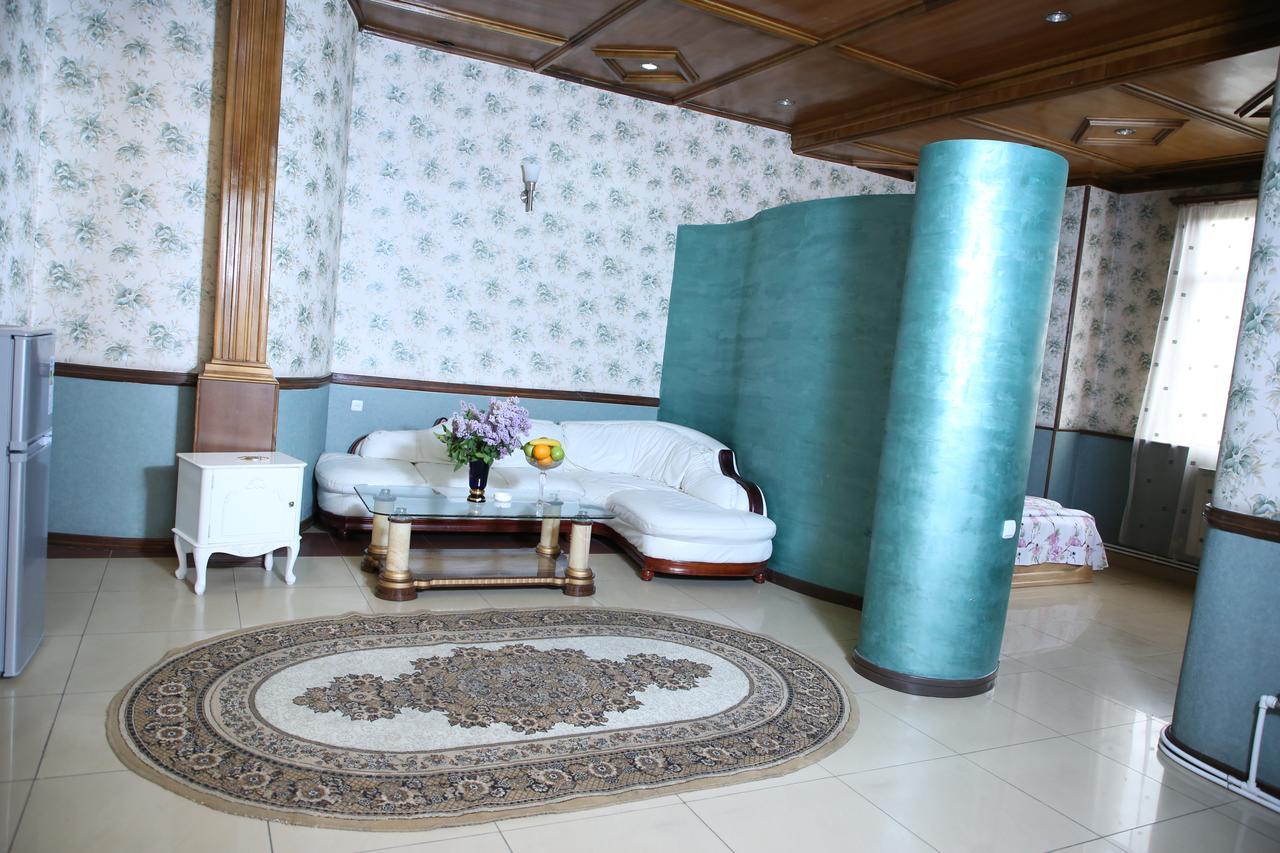 Aratta Hotel Argavand ภายนอก รูปภาพ