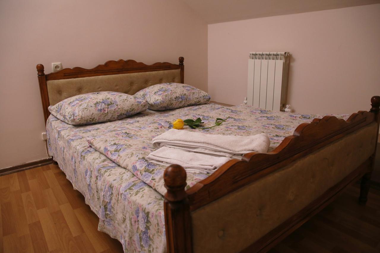 Aratta Hotel Argavand ภายนอก รูปภาพ