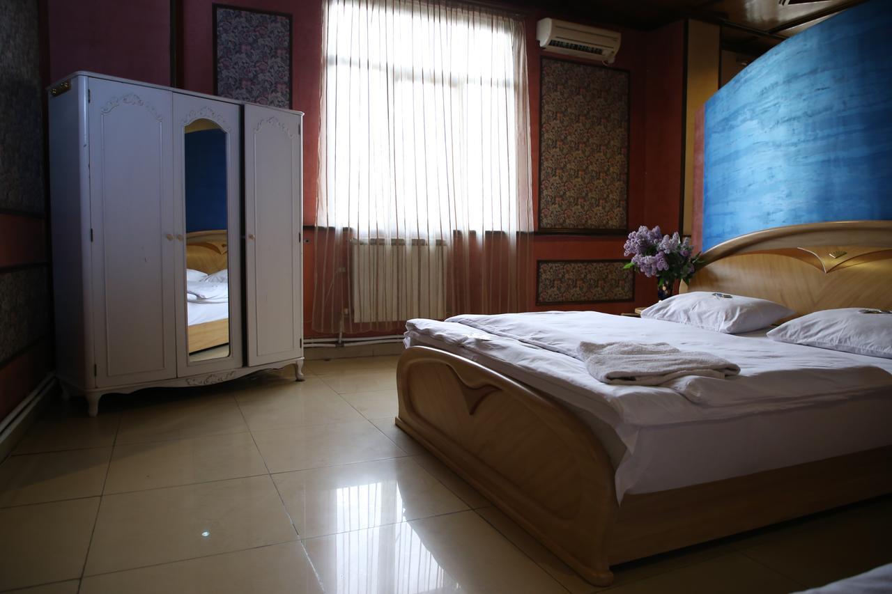 Aratta Hotel Argavand ภายนอก รูปภาพ