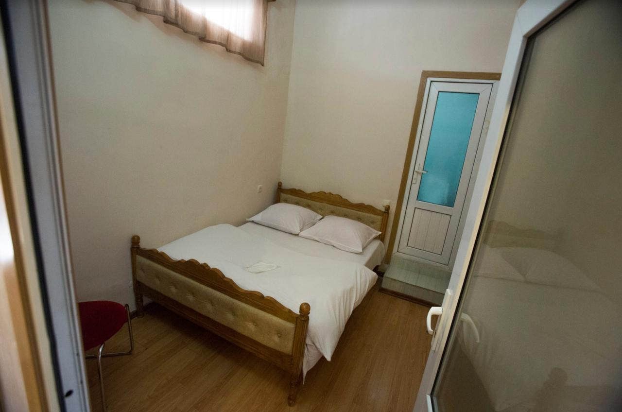 Aratta Hotel Argavand ภายนอก รูปภาพ