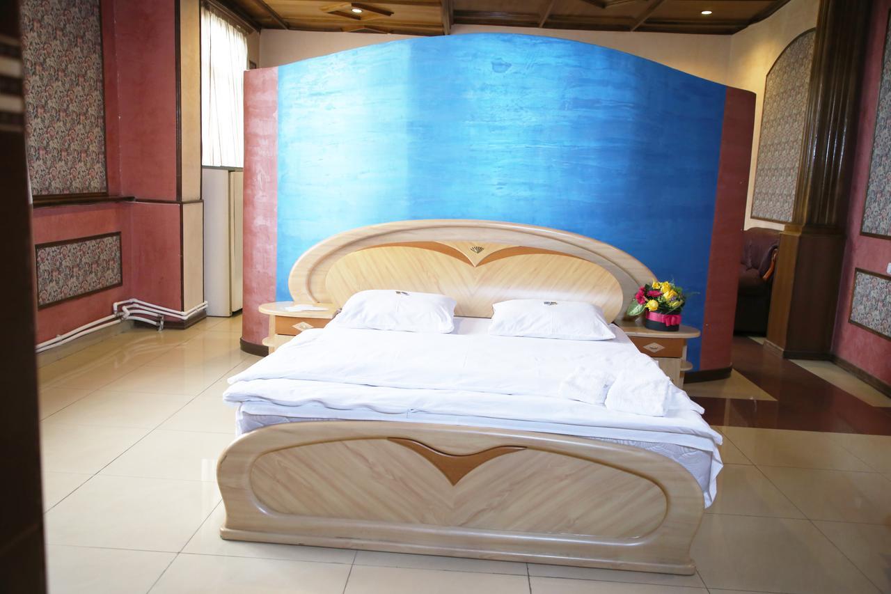Aratta Hotel Argavand ภายนอก รูปภาพ