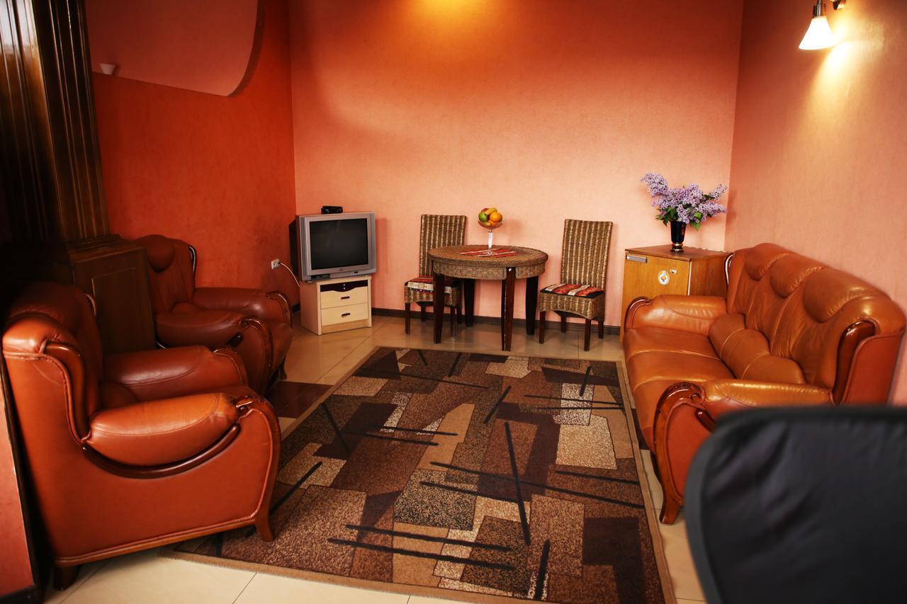 Aratta Hotel Argavand ภายนอก รูปภาพ